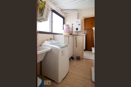 Apartamento à venda com 113m², 4 quartos e 2 vagas Apartamento à venda com 113m², 4 quartos e 2 vagasÁrea de Serviço