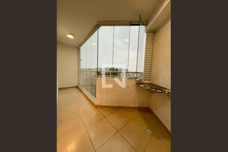 Apartamento para alugar com 65m², 2 quartos e 1 vagaSacada