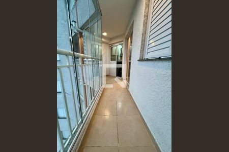 Apartamento para alugar com 65m², 2 quartos e 1 vagaSacada