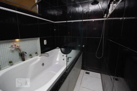 Casa para alugar com 156m², 3 quartos e 2 vagasBanheiro da Suíte 