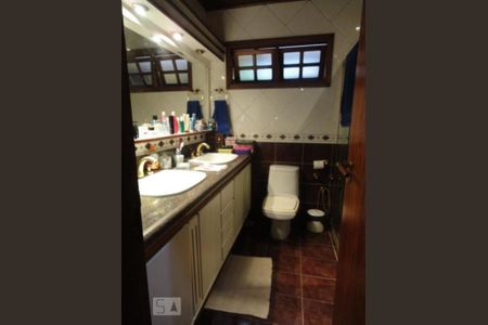 Casa à venda com 470m², 4 quartos e 4 vagasBanheiro