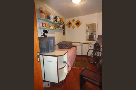 Casa à venda com 470m², 4 quartos e 4 vagasQuarto