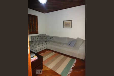 Casa à venda com 470m², 4 quartos e 4 vagasSala de TV