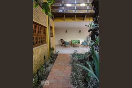 Casa à venda com 470m², 4 quartos e 4 vagasÁrea Externa