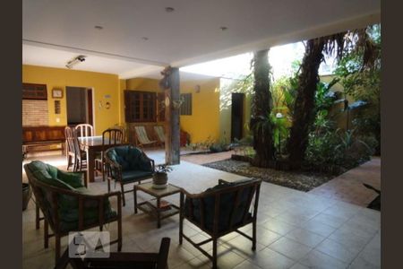 Casa à venda com 470m², 4 quartos e 4 vagasÁrea Externa