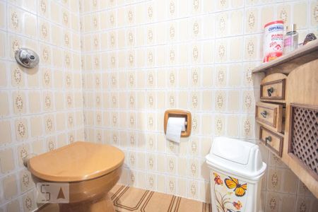 Casa à venda com 110m², 4 quartos e 1 vagaBanheiro