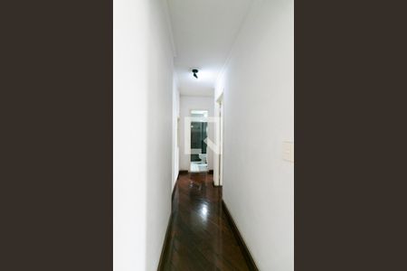 Corredor de apartamento para alugar com 2 quartos, 76m² em Vila Carrão, São Paulo
