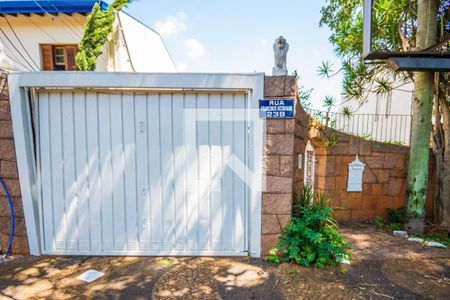 Casa à venda com 250m², 4 quartos e 4 vagasFachada