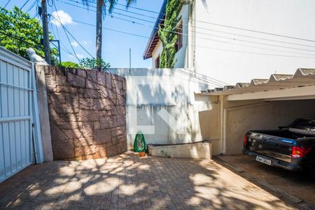 Casa à venda com 250m², 4 quartos e 4 vagasGaragem