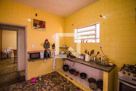 Casa à venda com 250m², 4 quartos e 4 vagasCozinha