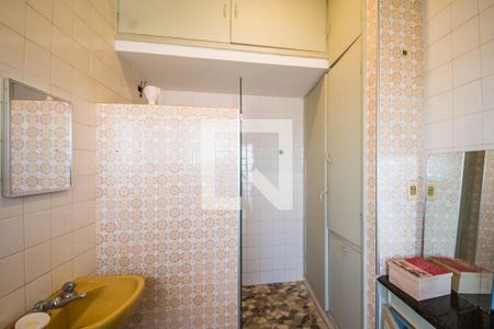 Casa à venda com 250m², 4 quartos e 4 vagasBanheiro da Suíte