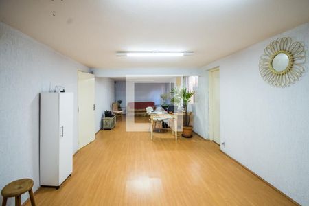 Casa à venda com 250m², 4 quartos e 4 vagasSalão de Festas