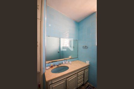 Casa à venda com 250m², 4 quartos e 4 vagasBanheiro