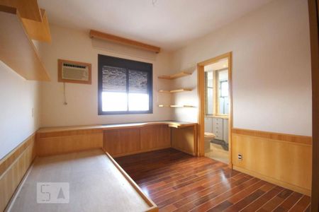 Apartamento à venda com 500m², 5 quartos e 4 vagasQuarto