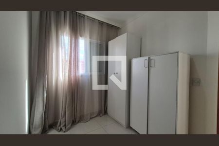 Quarto de apartamento para alugar com 2 quartos, 38m² em Vila Scarpelli, Santo André