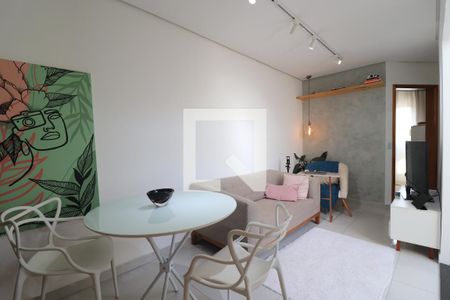 Sala de apartamento para alugar com 2 quartos, 38m² em Vila Scarpelli, Santo André