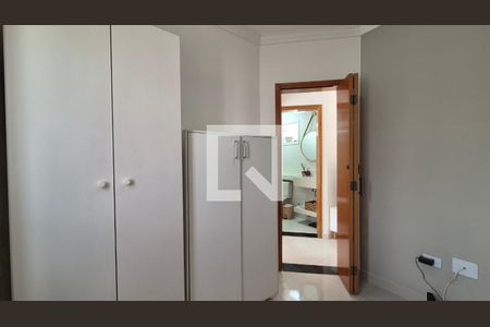 Quarto de apartamento para alugar com 2 quartos, 38m² em Vila Scarpelli, Santo André