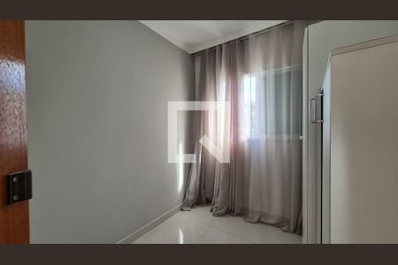 Quarto de apartamento para alugar com 2 quartos, 38m² em Vila Scarpelli, Santo André
