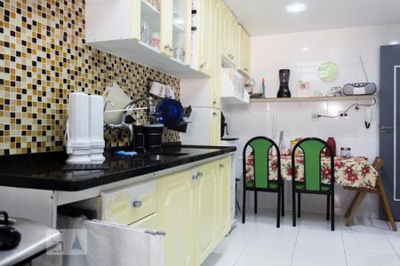 Casa à venda com 200m², 4 quartos e 4 vagasCozinha