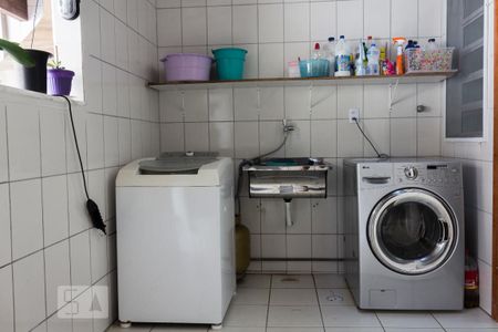 Casa à venda com 200m², 4 quartos e 4 vagasÁrea de Serviço