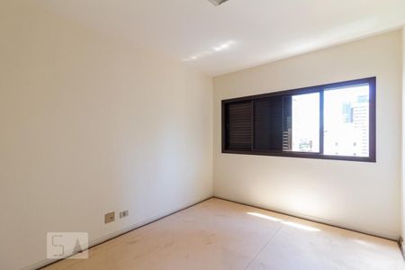 Apartamento à venda com 360m², 4 quartos e 5 vagas Apartamento à venda com 360m², 4 quartos e 5 vagasQuarto