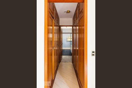 Apartamento à venda com 360m², 4 quartos e 5 vagas Apartamento à venda com 360m², 4 quartos e 5 vagasQuarto