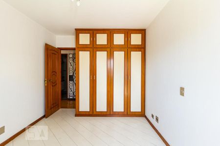 Apartamento à venda com 360m², 4 quartos e 5 vagas Apartamento à venda com 360m², 4 quartos e 5 vagasQuarto