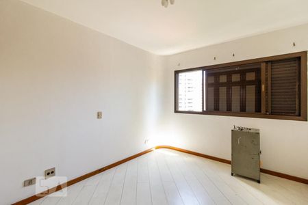 Apartamento à venda com 360m², 4 quartos e 5 vagas Apartamento à venda com 360m², 4 quartos e 5 vagasQuarto
