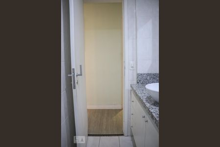 Lavabo de apartamento para alugar com 3 quartos, 90m² em Cerâmica, São Caetano do Sul
