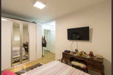 Apartamento à venda com 308m², 4 quartos e 4 vagas Apartamento à venda com 308m², 4 quartos e 4 vagasQuarto