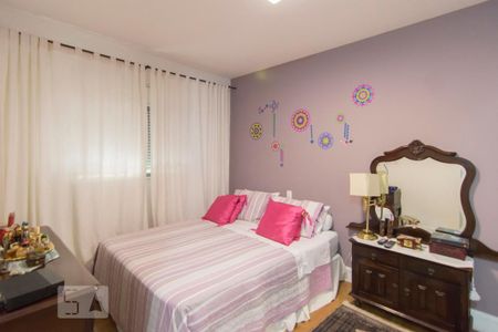 Apartamento à venda com 308m², 4 quartos e 4 vagas Apartamento à venda com 308m², 4 quartos e 4 vagasQuarto