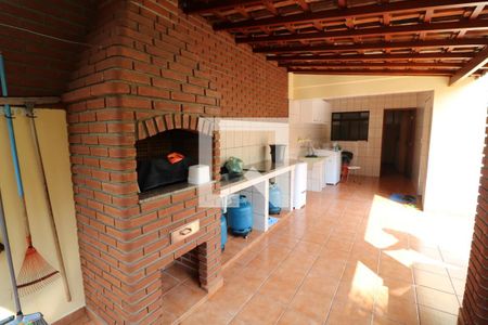 Casa à venda com 370m², 4 quartos e 10 vagasChurrasqueira