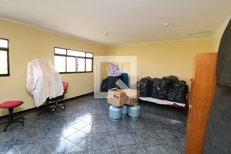 Casa à venda com 370m², 4 quartos e 10 vagasSalao