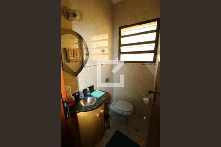 Casa à venda com 370m², 4 quartos e 10 vagasBanheiro 2