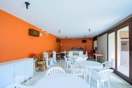 Casa à venda com 260m², 4 quartos e 6 vagasSalão de Festas