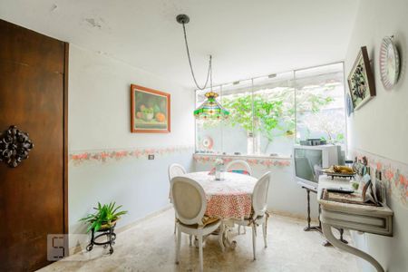 Casa à venda com 260m², 4 quartos e 6 vagasSala de Jantar