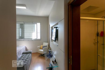 Apartamento à venda com 320m², 3 quartos e 4 vagas Apartamento à venda com 320m², 3 quartos e 4 vagasSuíte 2