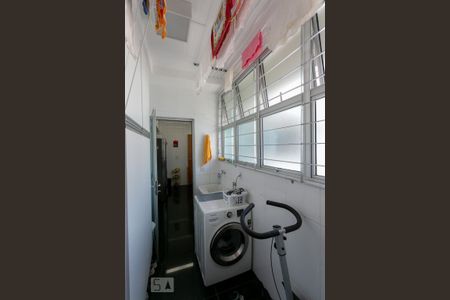 Apartamento à venda com 320m², 3 quartos e 4 vagas Apartamento à venda com 320m², 3 quartos e 4 vagasÁrea de Serviço