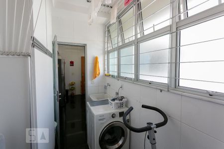 Apartamento à venda com 320m², 3 quartos e 4 vagas Apartamento à venda com 320m², 3 quartos e 4 vagasÁrea de Serviço