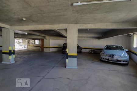 Apartamento à venda com 320m², 3 quartos e 4 vagas Apartamento à venda com 320m², 3 quartos e 4 vagasGaragem