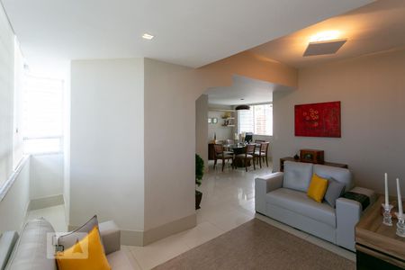 Sala de apartamento à venda com 3 quartos, 320m² em Sion, Belo Horizonte