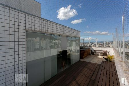 Apartamento à venda com 320m², 3 quartos e 4 vagas Apartamento à venda com 320m², 3 quartos e 4 vagasCobertura