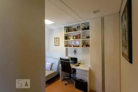 Apartamento à venda com 320m², 3 quartos e 4 vagas Apartamento à venda com 320m², 3 quartos e 4 vagasSuíte 3