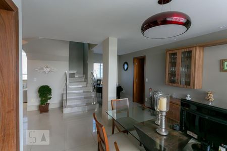 Sala de apartamento à venda com 3 quartos, 320m² em Sion, Belo Horizonte