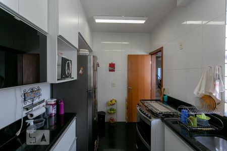Apartamento à venda com 320m², 3 quartos e 4 vagas Apartamento à venda com 320m², 3 quartos e 4 vagasCozinha