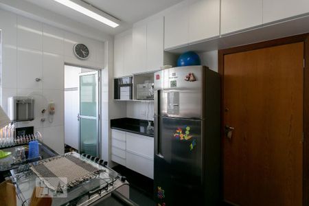 Apartamento à venda com 320m², 3 quartos e 4 vagas Apartamento à venda com 320m², 3 quartos e 4 vagasCozinha