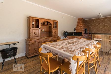 Casa à venda com 280m², 3 quartos e 4 vagasArea gourmet