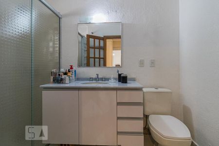 Casa à venda com 280m², 3 quartos e 4 vagasBanheiro da Suíte