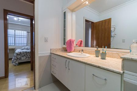 Casa à venda com 280m², 3 quartos e 4 vagasBanheiro Social