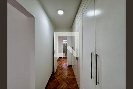 Apartamento à venda com 269m², 4 quartos e 2 vagasCloset Suíte 1